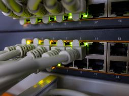 A través de un router doméstico pueden hackearse todos los aparatos conectados a la red que alimenta este centro de comunicación cibernética. ESPECIAL / Imagen de Bruno /Germany en Pixabay