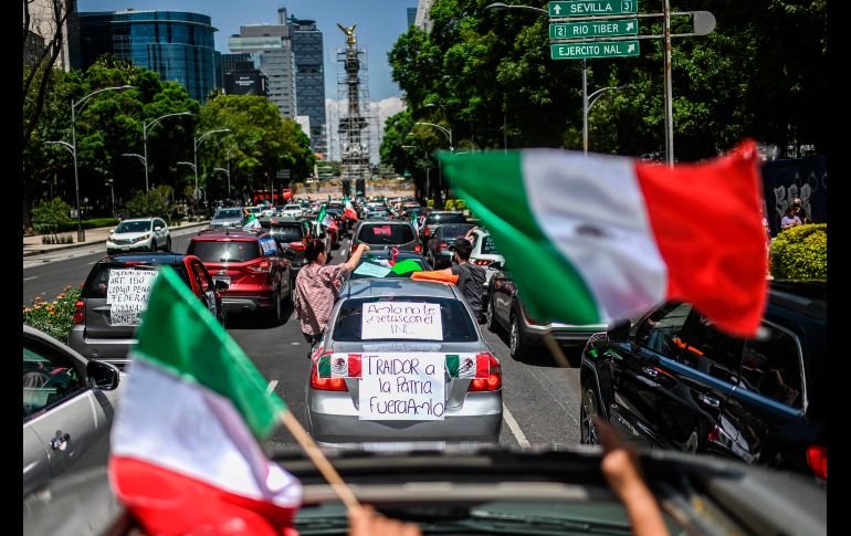 Manifestantes avanzaron en caravana en Ciudad de México. AFP/P. Pardo