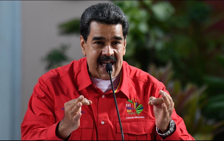 Maduro hizo el anuncio durante un acto de entrega de reconocimiento a periodistas. AFP/ARCHIVO