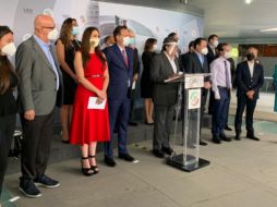 Comisión permanente. Los legisladores tras la sesión extraordinaria. SUN/B. Fregoso