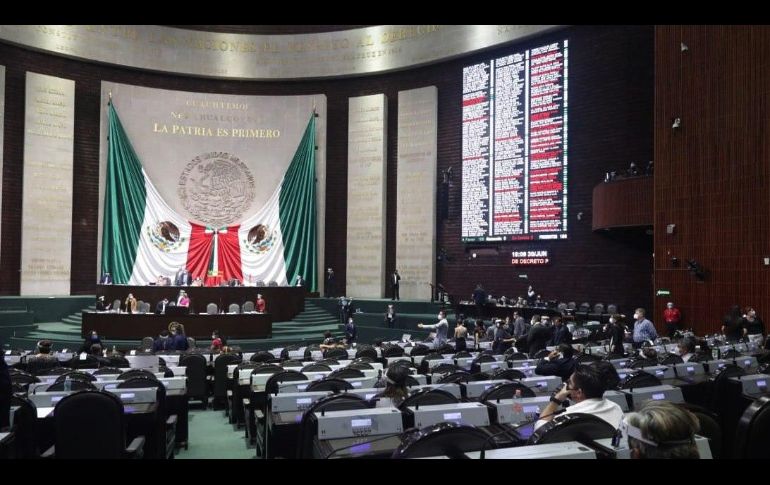 López Obrador agradeció a los integrantes del Poder Legislativo porque no solo aprobaron las leyes fundamentales, sino también las leyes complementarias. EFE / ARCHIVO