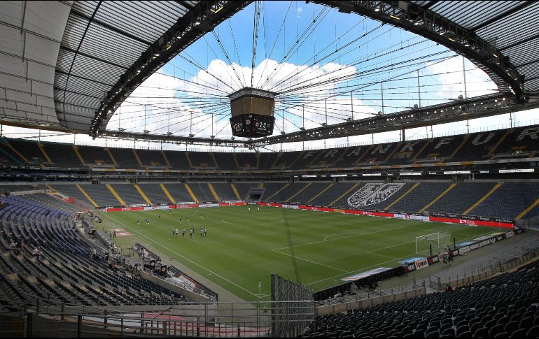 Los clubes tienen la esperanza de que se permita el ingreso de un grupo limitado de espectadores para la nueva campaña. AFP / ARCHIVO