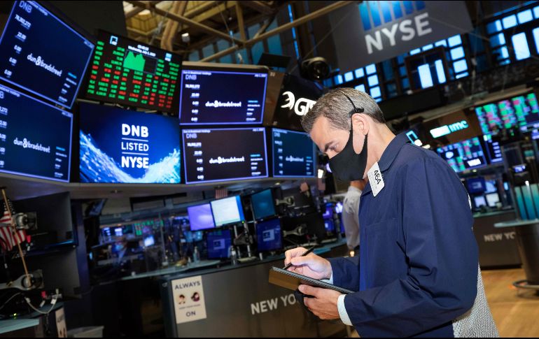 El Dow Jones retrocedió hasta 25 mil 735 enteros. AP/NYSE/N. Pereira