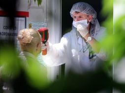 Durante los primeros 20 días de junio, Chile alcanzó un promedio de entre cinco mil y seis mil casos nuevos por jornada. EFE/F. Demir