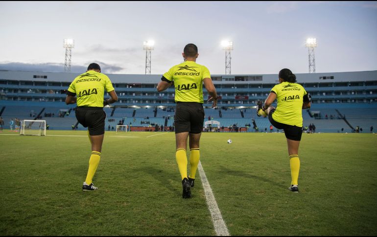 Hasta el momento la Comisión de Árbitros ha realizado las pruebas del COVID-19 a un grupo de 60 integrantes y se han obtenido 37 resultados. Imago7 / ARCHIVO