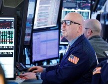 La economía estadounidense sumó una cifra récord de 4.8 millones de puestos de trabajo en junio, algo que impulsó al mercado bursátil. EFE/ARCHIVO