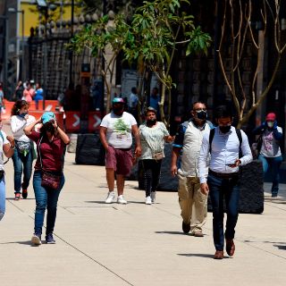 Ciudad de México pospone reapertura de centros comerciales