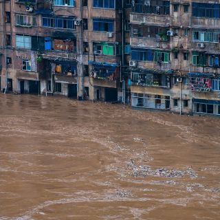 Lluvias e inundaciones dejan al menos 120 muertos en China