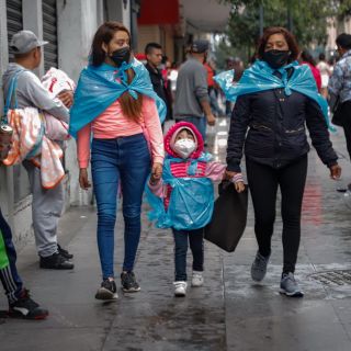 Científicos advierten a la OMS que COVID-19 se transmite por aire