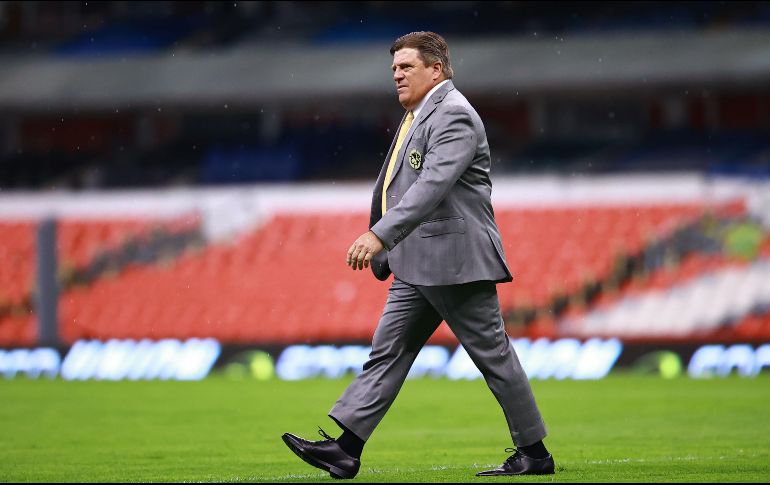 Se le fue a Miguel Herrera la opción de dirigir en Europa. Imago7 / ARCHIVO