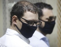 Los hermanos Luis Enrique y Ricardo Alberto Martinelli Linares permanecen detenidos en la Torre de Tribunales este lunes en Ciudad de Guatemala. EFE/ Esteban Biba