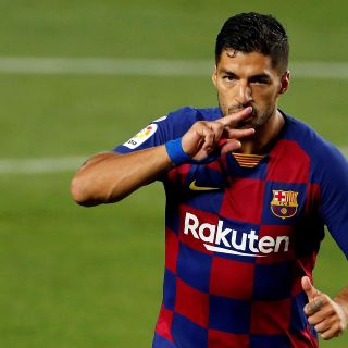 Luis Suárez le da vida al Barcelona y envía a Segunda al Espanyol