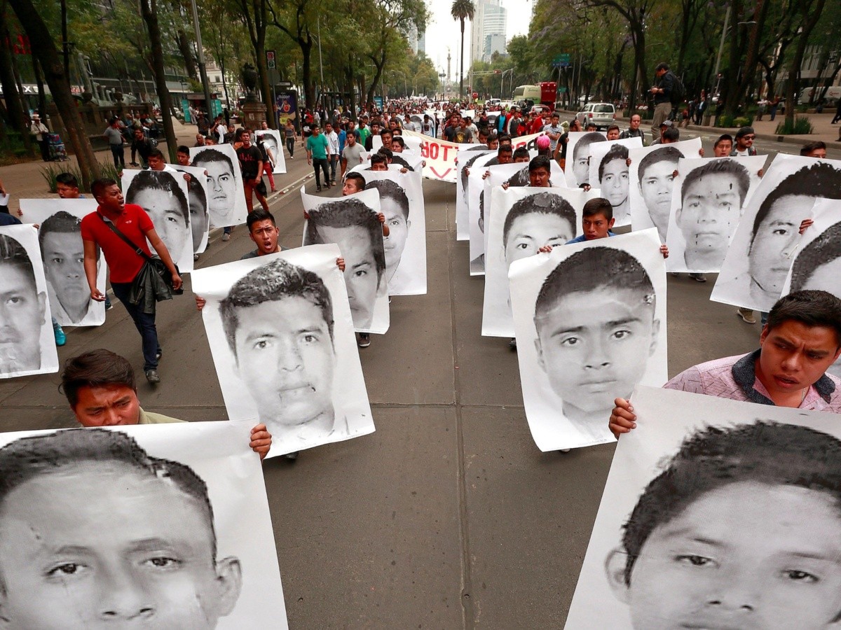  Detienen a dos agentes de la AIC por tortura en investigaciones del caso Ayotzinapa 