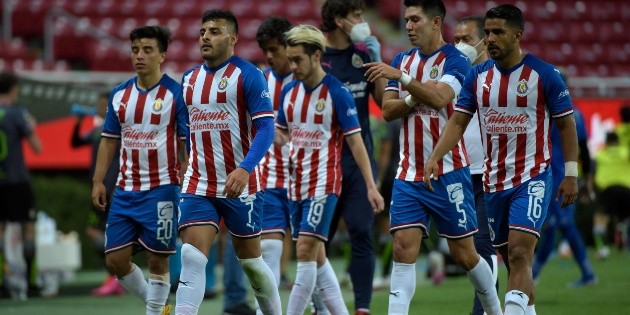 Piden calma a cr&iacute;ticas en Chivas
