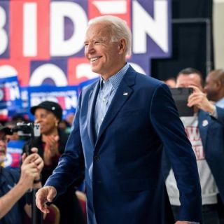 Biden presenta planes económicos nacionalistas en desafío a Trump