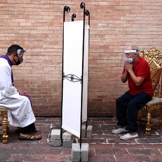 Pandemia por COVID-19 va perdiendo fuerza, asegura López Obrador