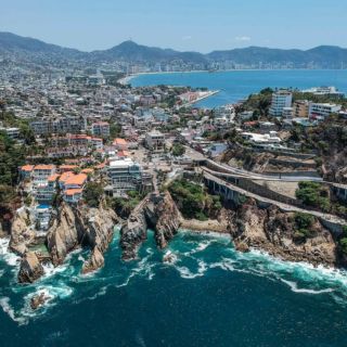 Turismo internacional cae 74.3% en Mayo