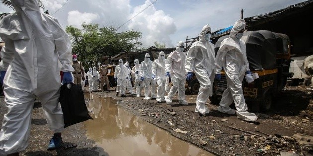 Aludes desatados por aguaceros dejan ocho muertos en India