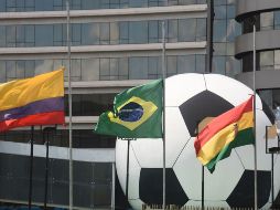 Mientras el balompié de selecciones se rodea de incertidumbre, Conmebol, dicen reportes, ha fijado el 15 de septiembre para retomar la Copa Libertadores. AFP / ARCHIVO