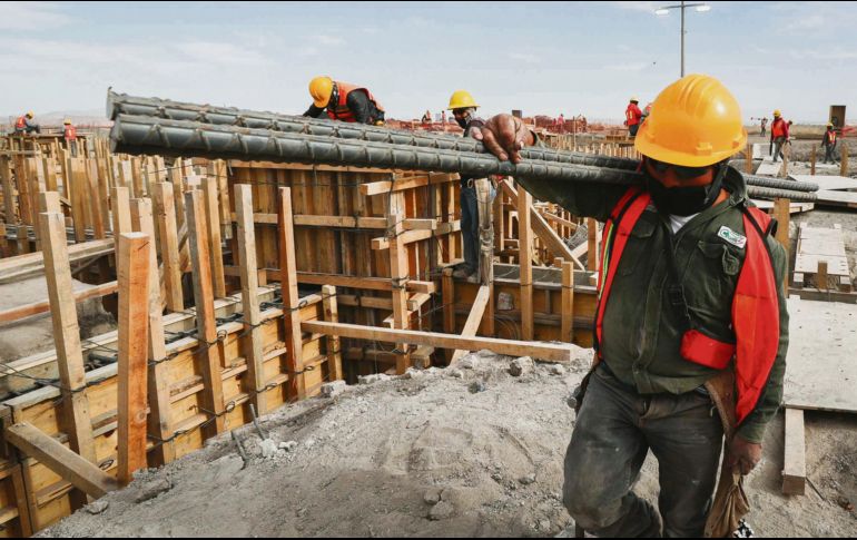 Baja. Trabajadores del sector de la construcción, los más afectados por la crisis sanitaria. SUN