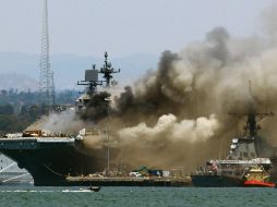 ACCIDENTE.  El incendio se dio mientras la nave recibía mantenimiento. AFP