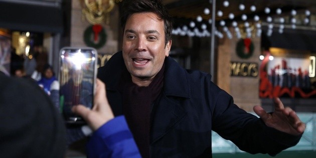 Sin p&uacute;blico, Jimmy Fallon regresa al estudio de "The Tonight Show"