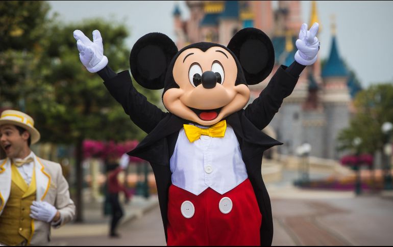 El respeto de las normas de seguridad ha obligado, en cualquier caso, a renunciar a los desfiles y otras manifestaciones en las que el público se junta más. EFE / C. Petit