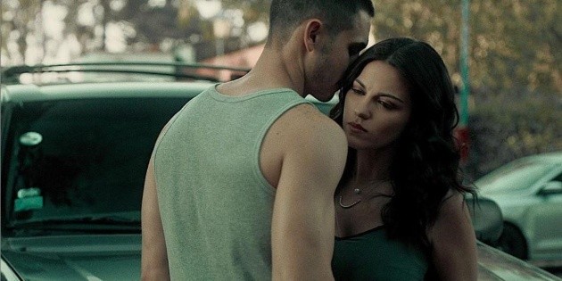 Maite Perroni explora las consecuencias del erotismo en "Oscuro Deseo"