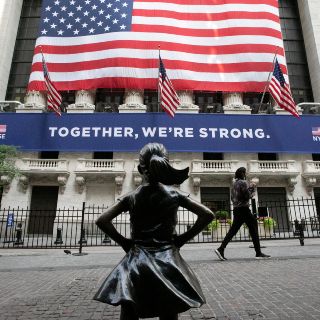 Wall Street cierra con ligera alza