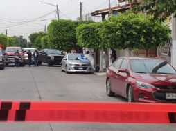 Después de perpetrada la agresión, los criminales escaparon en un Jeep Grand Cherokee verde hacia la calle Gigantes; cuadras más adelante, abandonaron el vehículo. EL INFORMADOR