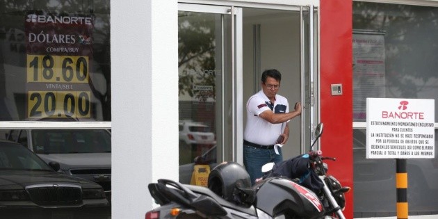 Suben en m&aacute;s de 100% los retiros en las Afores