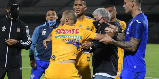 Guido Pizarro ret&oacute; a Siboldi tras supuestas burlas