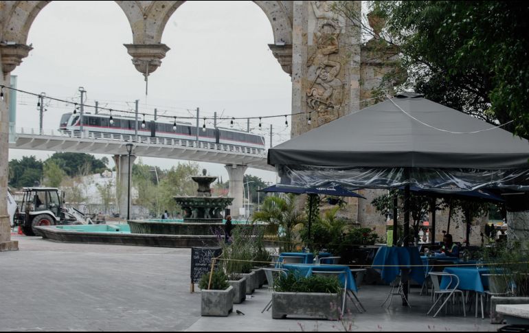 Las obras de la L3 arrancaron en agosto de 2014 y se prometió terminarlos en diciembre de 2017; su costo ya ronda 31 mil 500 millones de pesos, casi el doble de la proyección original. EL INFORMADOR/G. Gallo