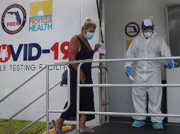 Entre los estados incluidos en esta lista, elaborada por el equipo encargado de luchar contra la pandemia, se encuentran California, Texas y Florida, donde vive casi un tercio de toda la población del país. AFP / J. Raedle