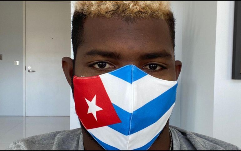 Puig hizo el anuncio en las redes sociales, diciendo que es asintomático y se encuentra bien. TWITTER/YasielPuig