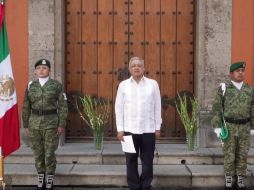 López Obrador homenajea a víctimas de COVID-19 con promesas a los deudos