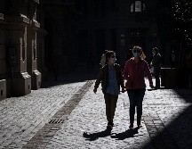 En la capital, donde vive casi la mitad de los 18 millones de habitantes de Chile, la apertura gradual dependerá de decisiones con los alcaldes y sus estadísticas epidemiológicas. AFP/ARCHIVO