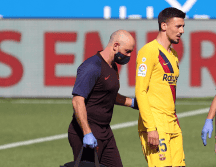 Lenglet se retiró en el minuto 46 de la goleada 5-0 al Alavés. TWITTER/@FCBarcelona_es