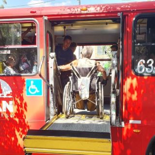 Avanza reforma para que todos los camiones cuenten con rampa