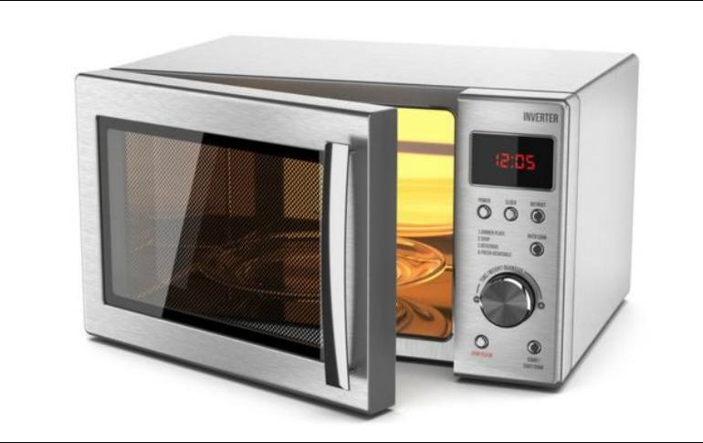 El microondas es uno de los elementos de la cocina que más opiniones encontradas genera. GETTY IMAGES
