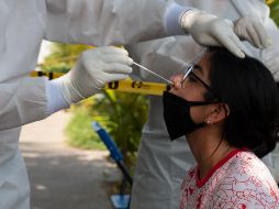 En comparativo por semanas epidemiológicas, continúa leve tendencia a la baja. XINHUA