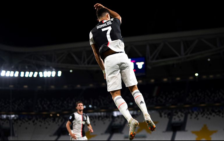 HISTÓRICO. Cristiano Ronaldo se convirtió en el único jugador capaz de marcar al menos 50 goles en Premier League, LaLiga y Serie A. AFP