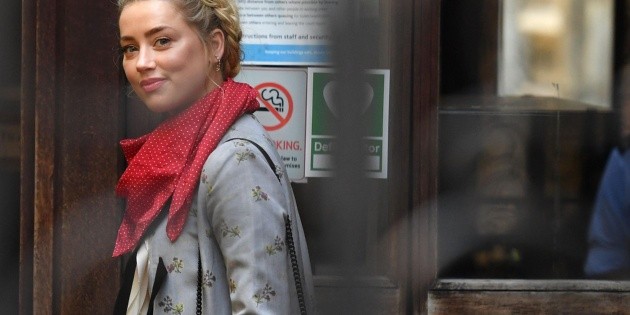 Amber Heard niega relaci&oacute;n amorosa con Elon Musk