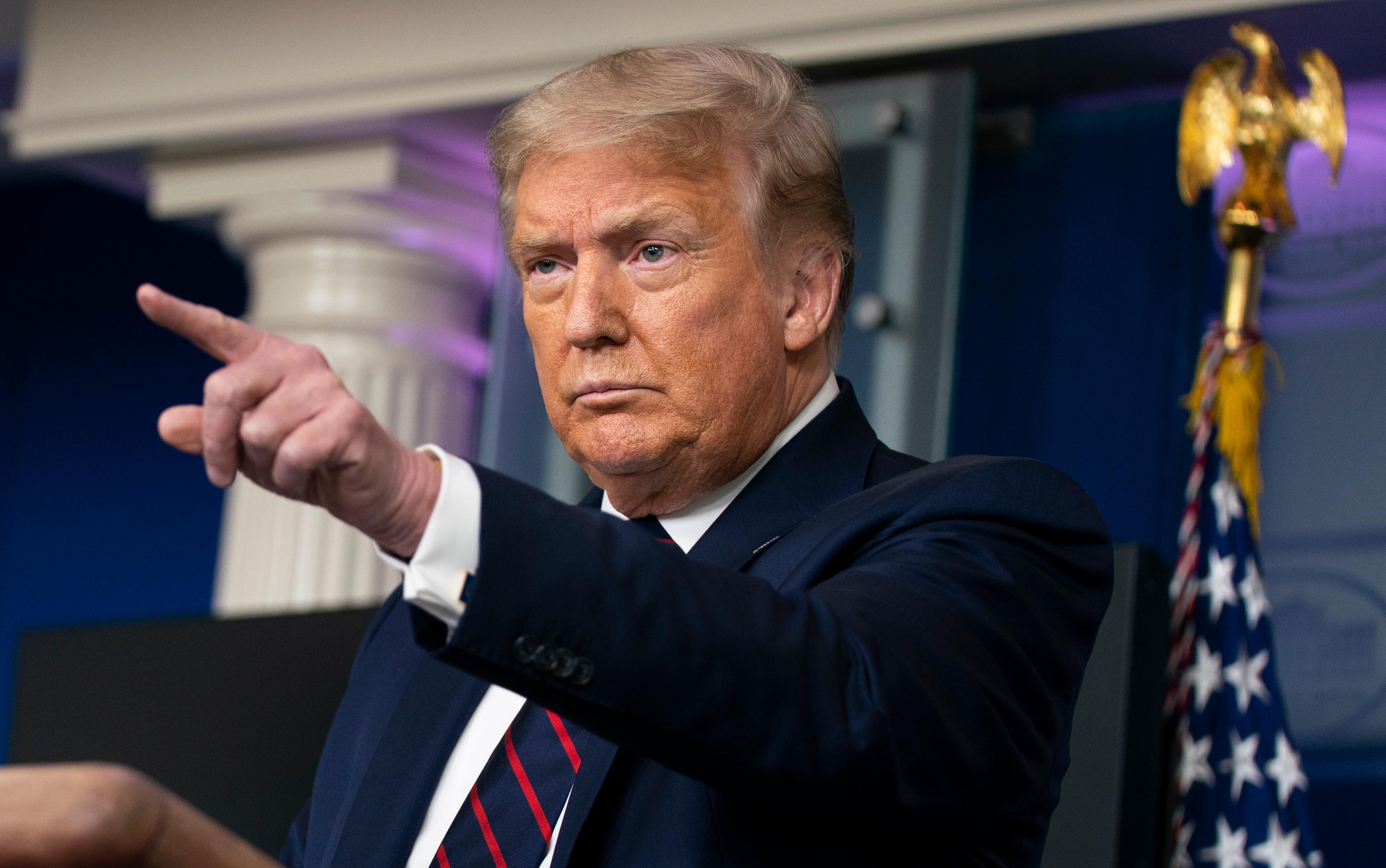 Trump ofreció hoy la primera rueda de prensa sobre el coronavirus en la Casa Blanca desde mediados de abril. AP/E. Vucci