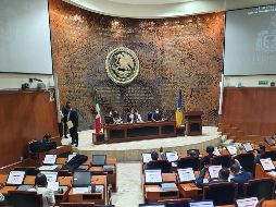 Votaron a favor las bancadas de MC y del PAN; en contra los cuatro legisladores de Morena, tres del PRI, el perredista Enrique Velázquez y la emecista Mara Robles. EL INFORMADOR/R. Rivas