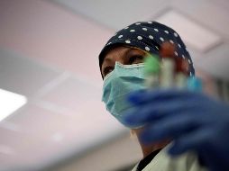 Otros países también están acelerando el desarrollo de una vacuna contra el COVID-19, que ha matado a más de 617 mil personas en todo el mundo. AFP / ARCHIVO