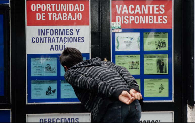 Con la llegada del coronavirus en abril se perdieron 550 mil empleos, en mayo se redujo a 340 mil y en junio fue de 82 mil. EL INFORMADOR/ARCHIVO