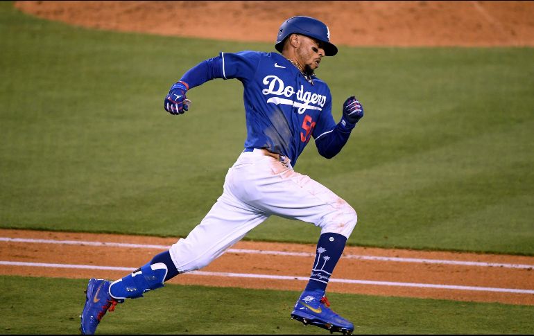 Betts, de 27 años, todavía no ha debutado con los Dodgers en un juego oficial. AFP