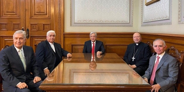 L&oacute;pez Obrador agradece al Papa Francisco env&iacute;o de ventiladores