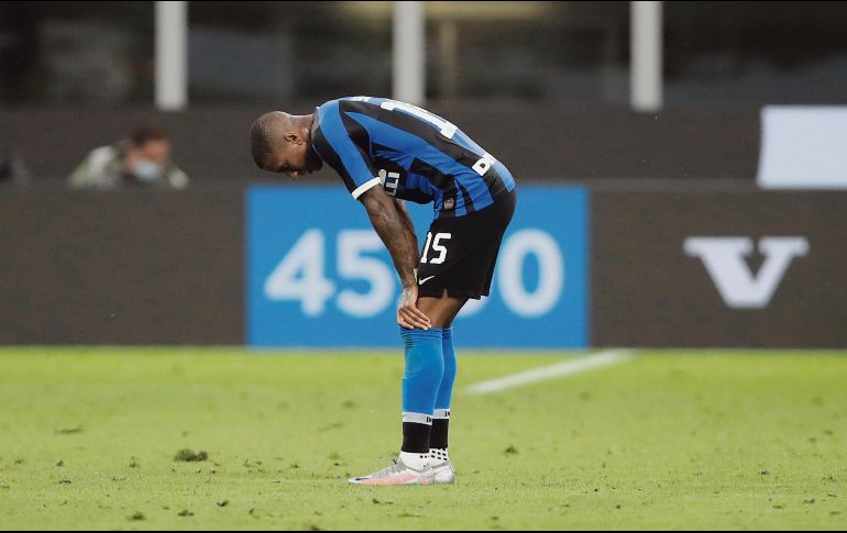 CORONA DIFÍCIL. El Inter perdió puntos importantes y se aleja del título.  AP